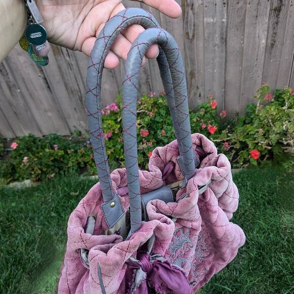 Juicy Couture Y2K Fairytale Daydreamer Pink Quilted Vintage Shoulder Bag - Picture 5 of 11